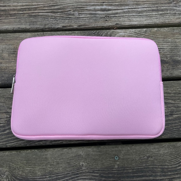 Laptop Sleeve: Pink 13.3" (Mac/ Chromebook/ Tablet Accessory) - Picture 1 of 9